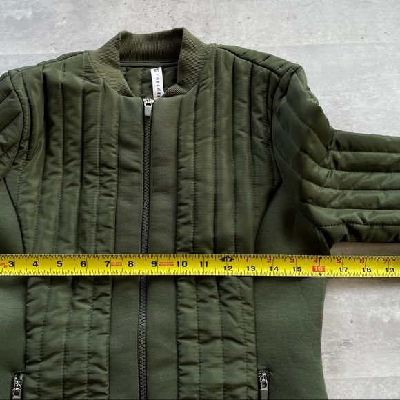 Fabletics Pisa Jacket Quilted Army Green XS - Picture 7 of 8